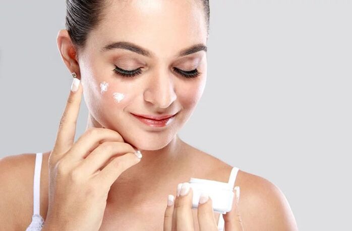 Apply cream to your face before using the massager