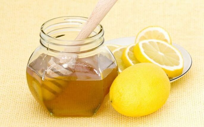honey and lemon for the rejuvenating mask